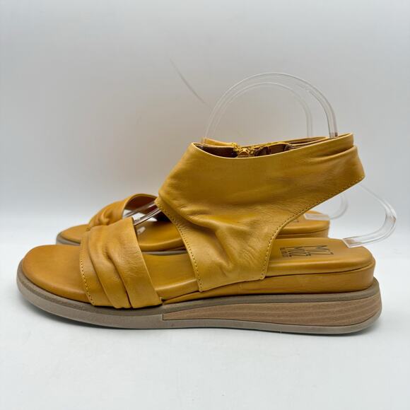 Miz Mooz Womens Cyprian Sandals EU 39 US 8.5-9 Light Brown Leather NWOB - Picture 7 of 12